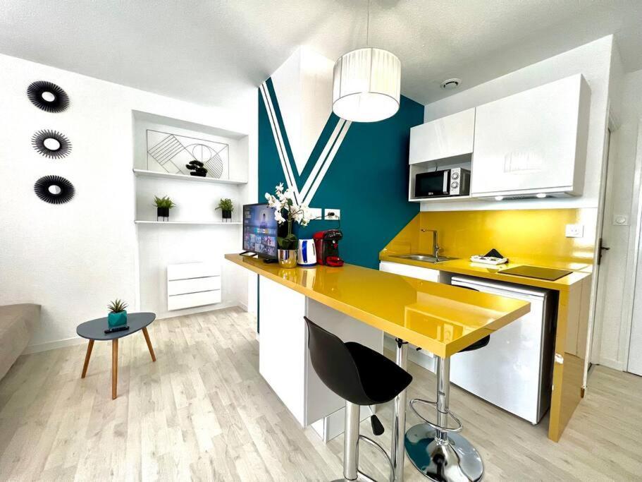 Color - Proche Gare - 2p Apartment *